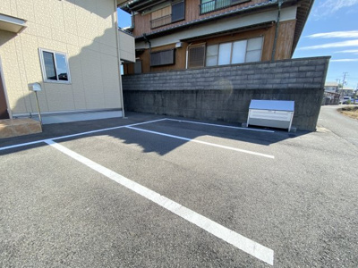 【駐車場】 | リクヴィルD