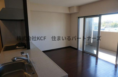 【居間・リビング】 | エイルマンション諏訪野 | おしゃれな居間です