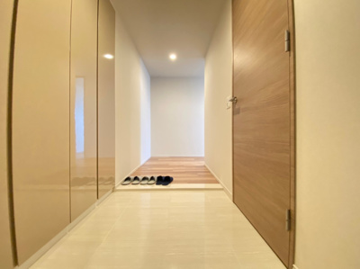 【玄関】 | シエリアタワー千里中央