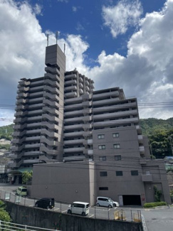 【外観】 | リブゼ温品　上温品小学校入口バス停徒歩2分