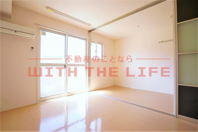 セジュールコロン【キャッシュバック対象】の居間・リビング|ゆったりとした居間です