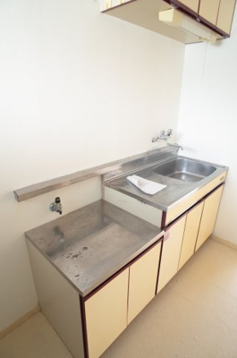 【キッチン】 | ＨＹＤＥＨＯＵＳＥ | 2口コンロも置けるスペースがあります☆