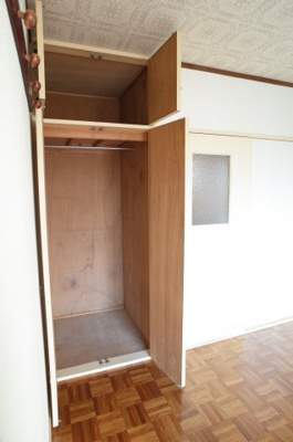 【収納】 | ＨＹＤＥＨＯＵＳＥ | 箱モノも収納。便利な天袋つきクローゼットです♪