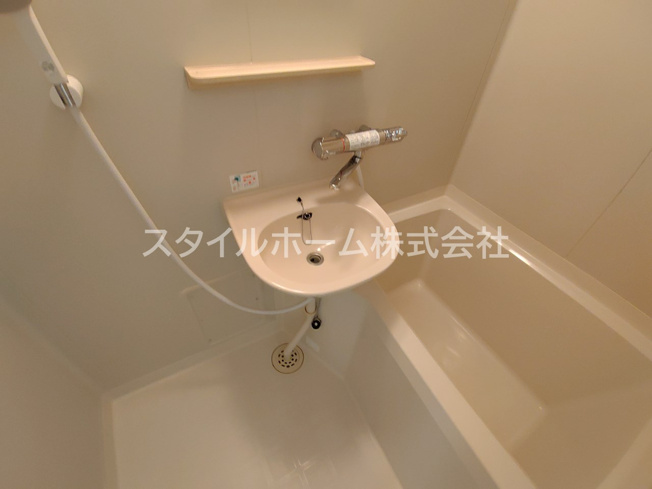 【浴室】 | プランドール　B | 別部屋写真です。