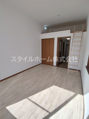 【居間・リビング】 | プランドール　B | 別部屋写真です。