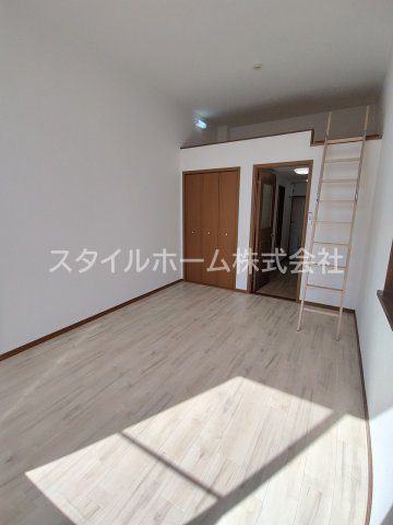 【居間・リビング】 | プランドール　B | 別部屋写真です。