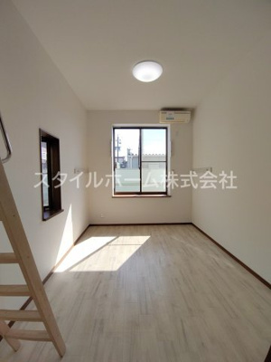 【居間・リビング】 | プランドール　B | 別部屋写真です。