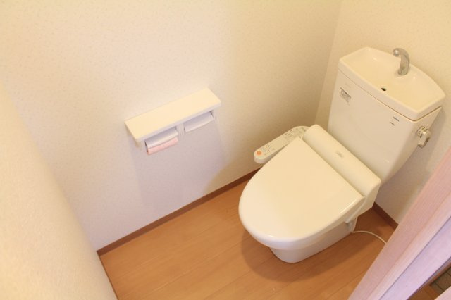 パワーステージ中村のトイレ|写真は別の部屋です。