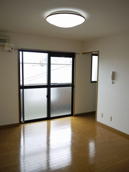 メゾン　トルヴェールの洋室