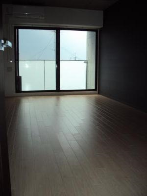 STRUCTURE鴨川紫明（ストラクチャー鴨川紫明）の内装|廊下から～