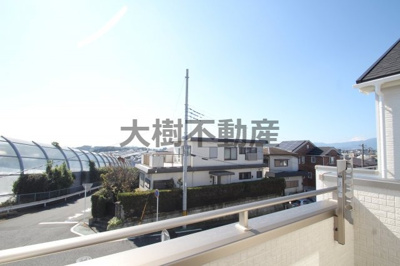 【展望】 | 海老名市国分寺台2丁目　新築戸建て　 全2棟【仲介手数料無料】 | 全面に遮るものがなく眺望良好です♪