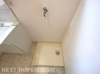 【洗面所】 | 川西市萩原２丁目中古戸建 | 洗面室には洗濯機置き場がございます♪