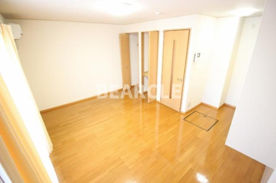 【寝室】 | ジョーカンサニーガーデン