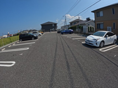 【駐車場】 | ラ・ティエドール中津