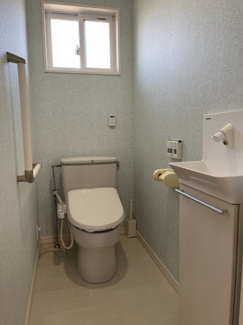 【トイレ】 | 北群馬郡吉岡町漆原　中古戸建 | 手洗いもついてるトイレは魅力的