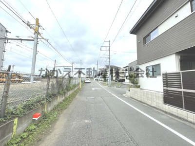【前面道路含む現地写真】 | 仲介手数料無料　日野市旭が丘1丁目新築戸建て（4号地）