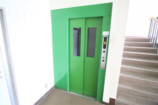 【その他共用部分】 | 日常生活にはかかせないエレベーター付き。