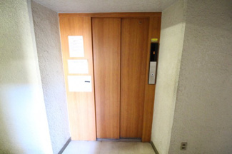 【その他共用部分】 | 日常生活にはかかせないエレベーター付き。