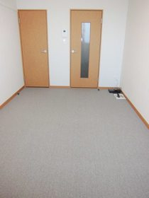 【内装】 | スマイルハウスK＆K | １階はフローリング、２階はカーペットになります。