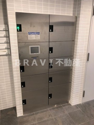 C.COLOR南新町（シーカラーミナミシンマチ）　BRAVI不動産の設備|【C.COLOR南新町】宅配ボックス