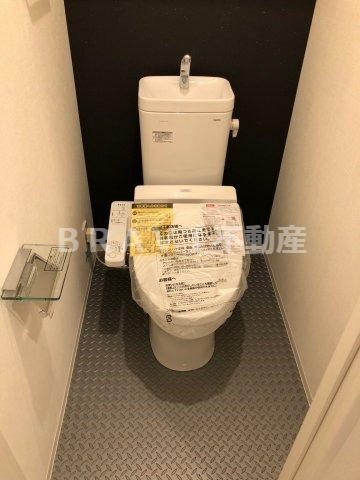 C.COLOR南新町（シーカラーミナミシンマチ）　BRAVI不動産のトイレ|【C.COLOR南新町】清潔感のあるトイレです