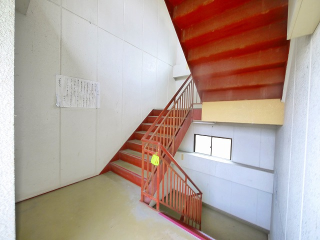 古川マンションのその他共用部分|明るい空間です