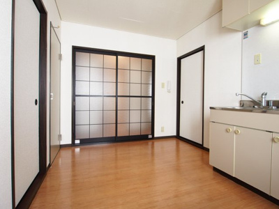 【居間・リビング】 | 沼善ハイツ