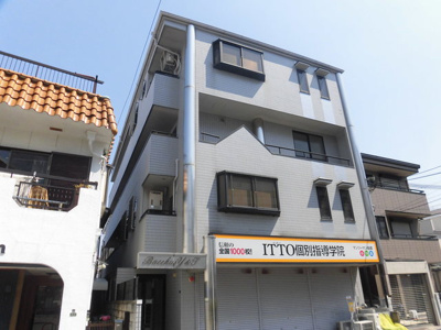 【外観】 | バッカスＹ＆Ｔ | シンプルで綺麗な外観です。