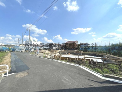 【前面道路含む現地写真】 | 仲介手数料無料　府中市日新町2丁目新築戸建て7棟　B号棟