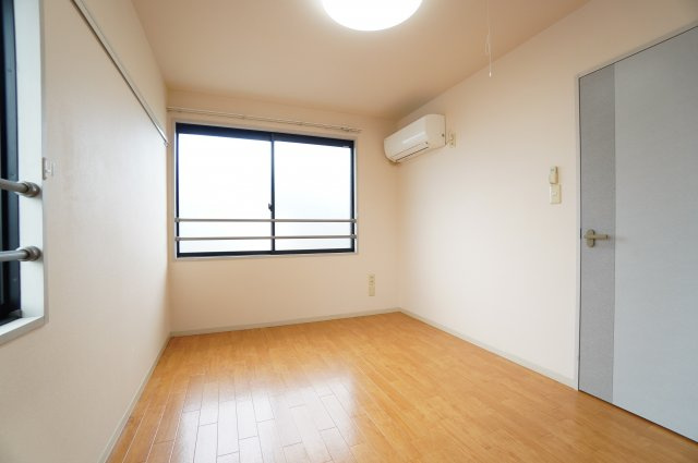 【洋室】 | クレセントA