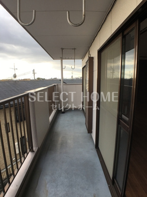 【バルコニー】 | パインフラットマンション | 広々としたバルコニーです