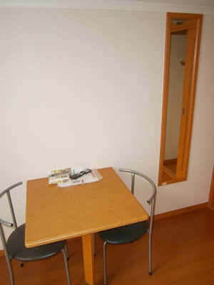 【内装】 | マルスン | １階はフローリング、２階はカーペットになります。