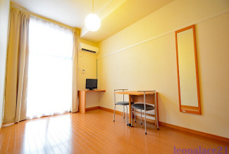 【内装】 | 保土ヶ谷坂本町 | １階はフローリング、２階以上はカーペットになります。同タイプのお部屋の写真になります。