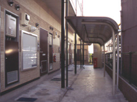 【エントランス】 | H＆M