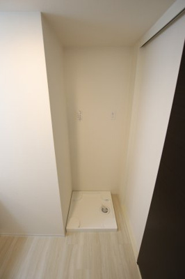 【設備】 | コンフォールヴィラⅢ | 室内洗濯機置き場