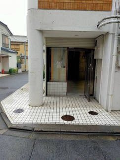 【エントランス】