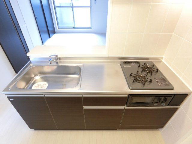 コンフォールヴィラⅢのキッチン|同施工物件の類似写真