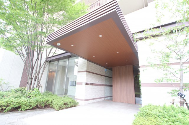 シャリエ小台リバーフォートのエントランス