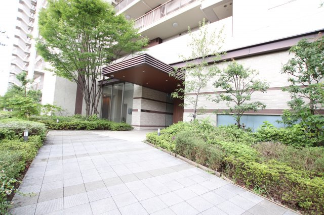 シャリエ小台リバーフォートのエントランス