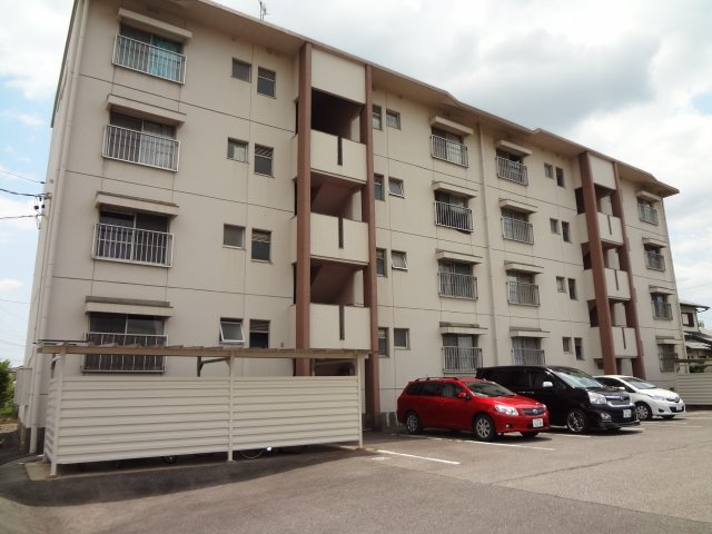 マンションなかつの外観