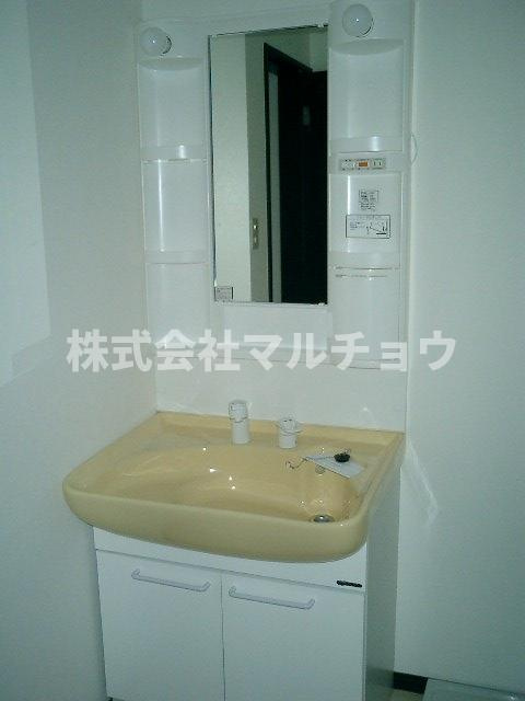 マンションＥＸⅢの独立洗面台|独立洗面化粧台が付いています