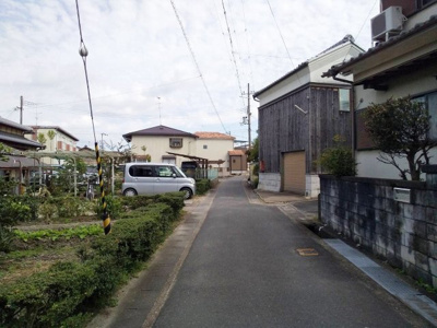 【前面道路含む現地写真】 | 城陽市富野堀口　中古戸建