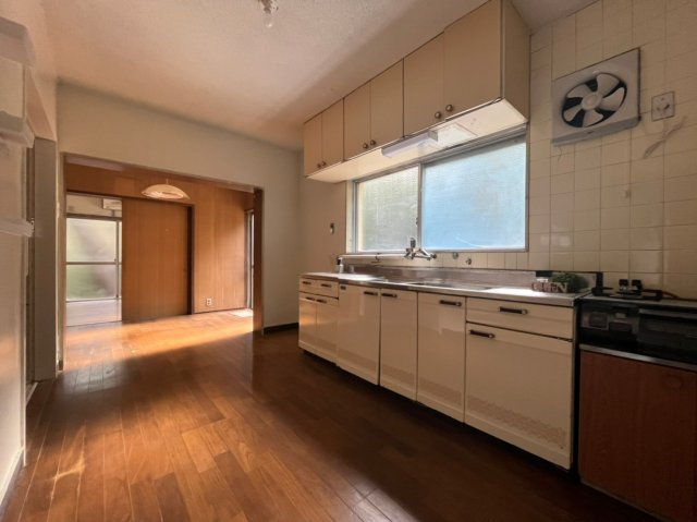 ぺディコート神戸舞子坂の居間・リビング