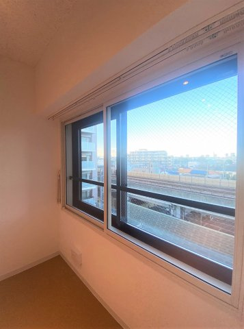 「防音マンション」ラシクラスInfina中村橋のその他|窓は防音性の高い二重サッシです。