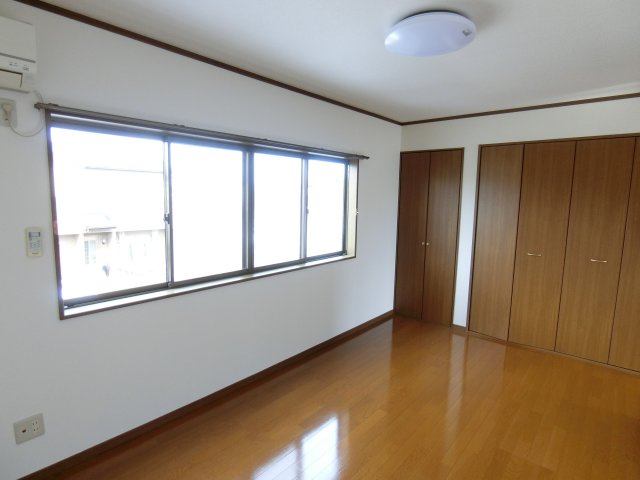 サニーサイドの洋室