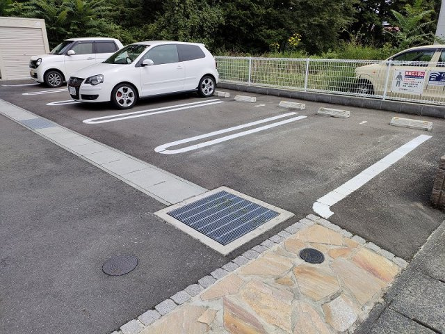 ベルオーブＴーⅢの駐車場