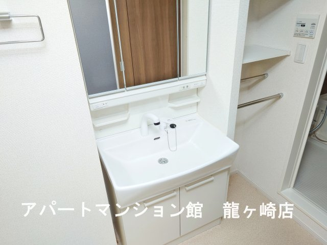 ハウス夢みのの独立洗面台