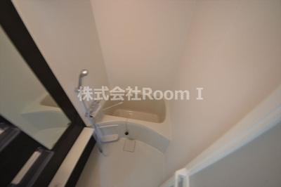 【浴室】 | エスリード松屋町グレイス | コンパクトで使いやすいお風呂です