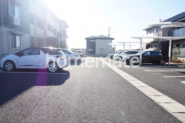 熊本市東区長嶺東１丁目のアパートの駐車場