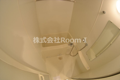 【浴室】 | アーバンフラッツ上町 | コンパクトで使いやすいお風呂です